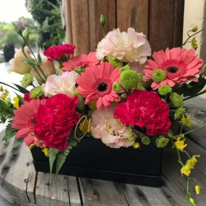 MD12 - Mother's Joy Mother's Day Flower Basket