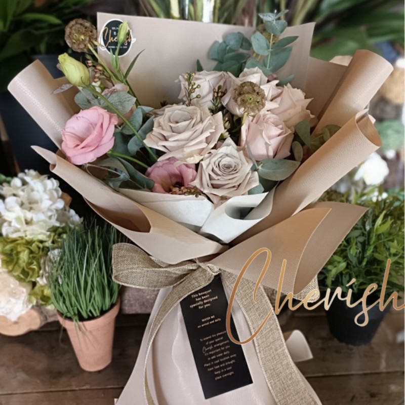 520-10 - Antique Blush Premium Rose Bouquet