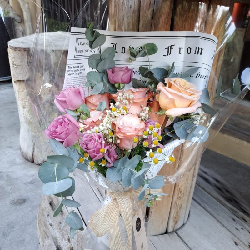 ILU06 - Vintage Poetry Bouquet