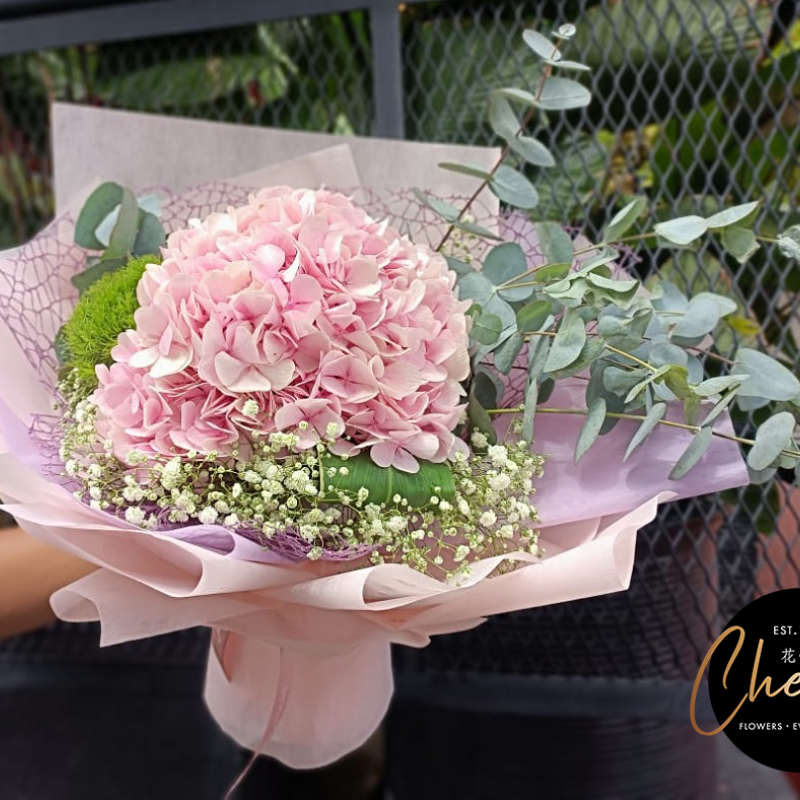 MD21 - Pastel Perfection Mother's Day Hand Bouquet