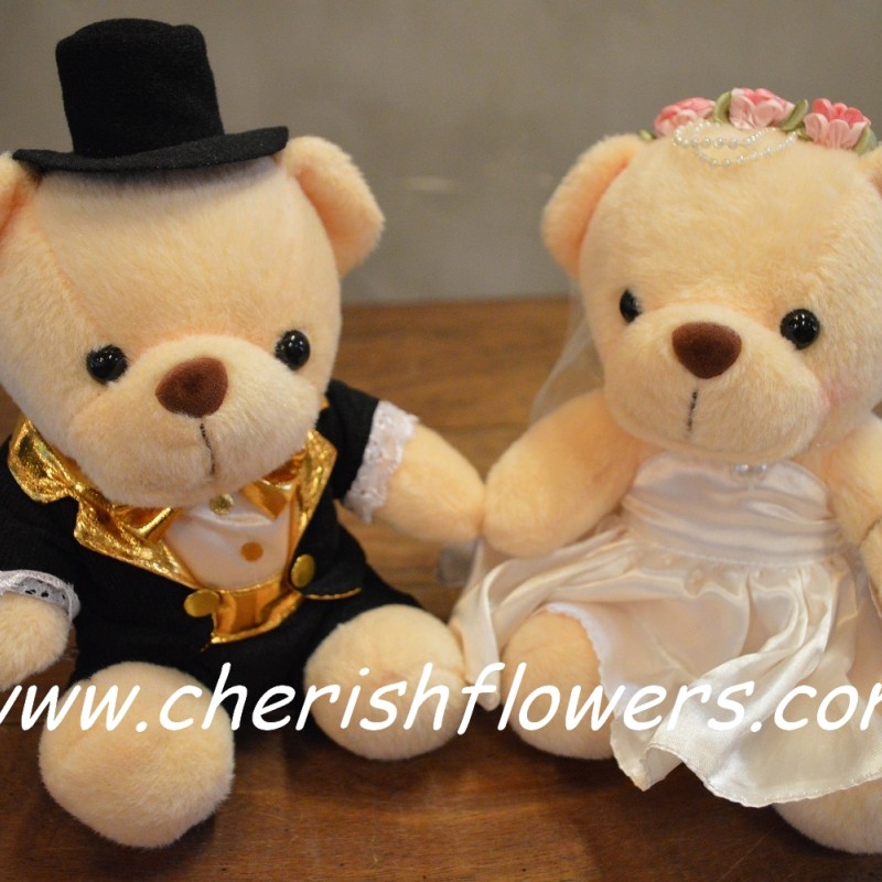 AOT30 - Wedding Bear